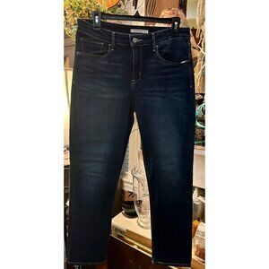 WB # 1030 Ladies Size 12 Stretch Levi’s